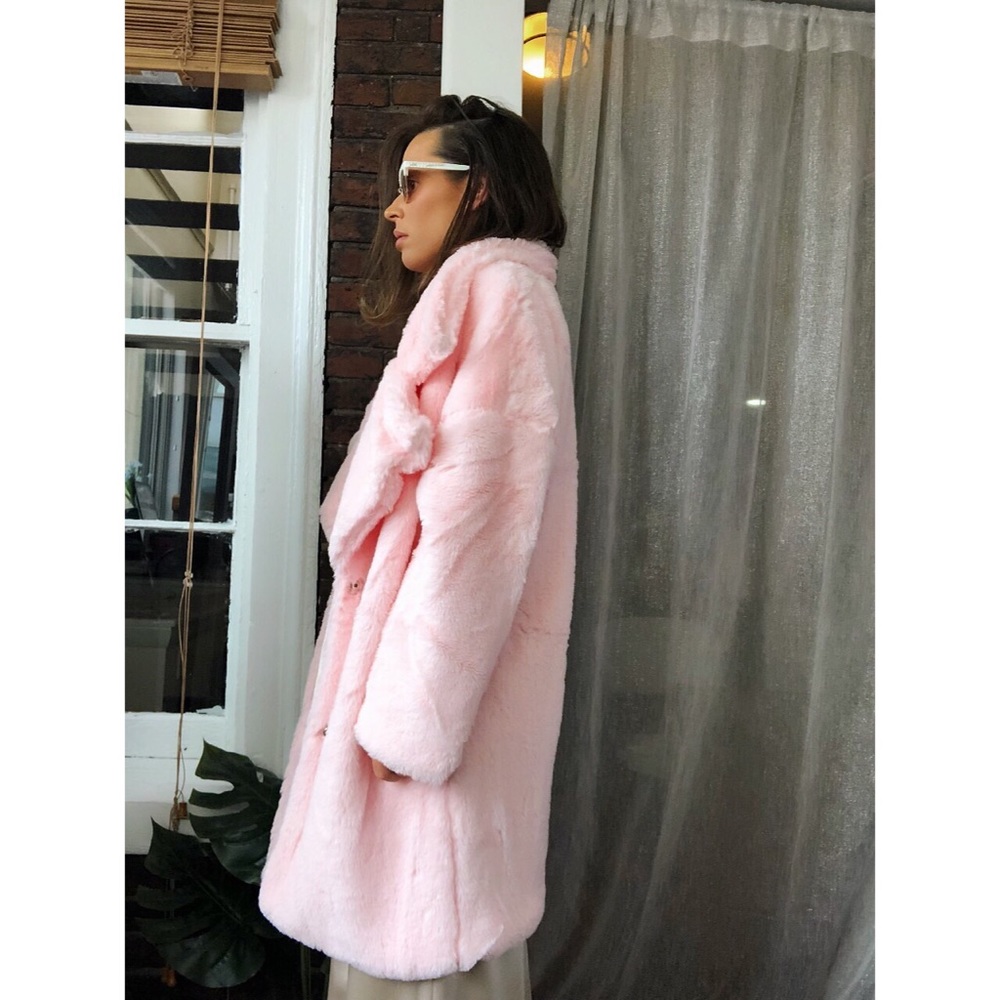 🆕Aria Pink Oversized Faux Fur Vegan Jacket Coat - Picture 5 of 8
